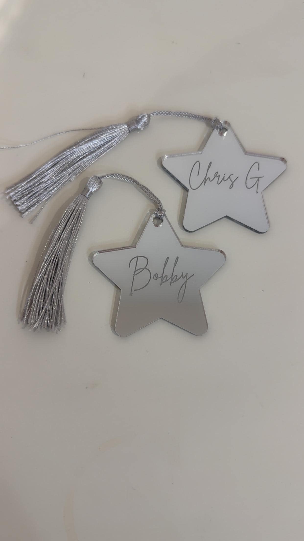 Personalised acrylic name place cards, mirrored place cards for Christmas or parties, gold mirror place mats. acrylic engraved star cards