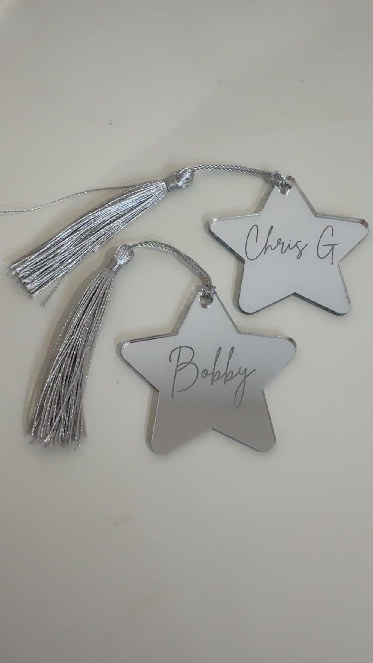 Personalised acrylic name place cards, mirrored place cards for Christmas or parties, gold mirror place mats. acrylic engraved star cards