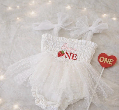 Personalised Strawberry 1st Birthday Outfit – Berry ONE Romper – Baby Girl Cake Smash Outfit – Custom First Birthday Outfit